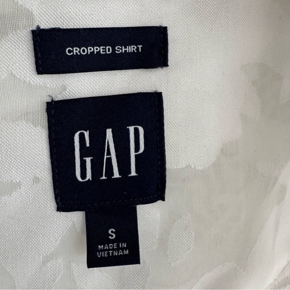 GAP Sheer Floral Cropped Button Down Curved Hem Off White Women’s Size Small - Picture 6 of 7